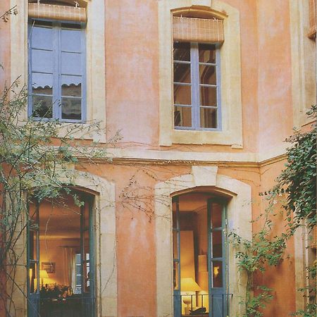 Rue Du Chateau Tarascon Buitenkant foto